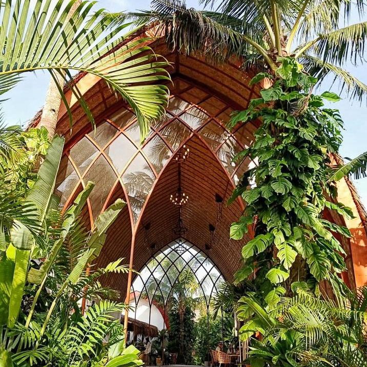 Tropical Temple - best hotels in General Luna Siargao