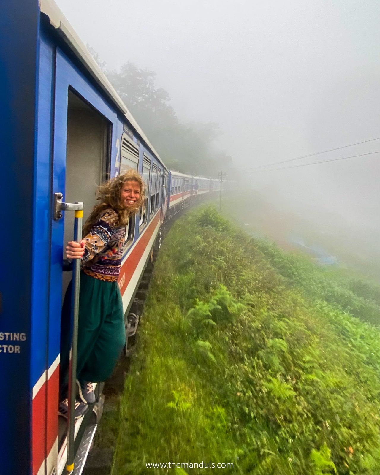 Colombo to Ella train Sri Lanka open door photo landscape