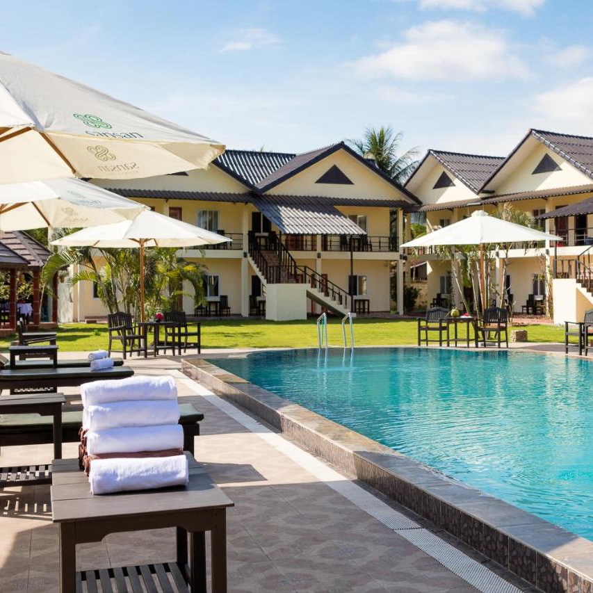 Sansan resort Best hotels Vang Vieng