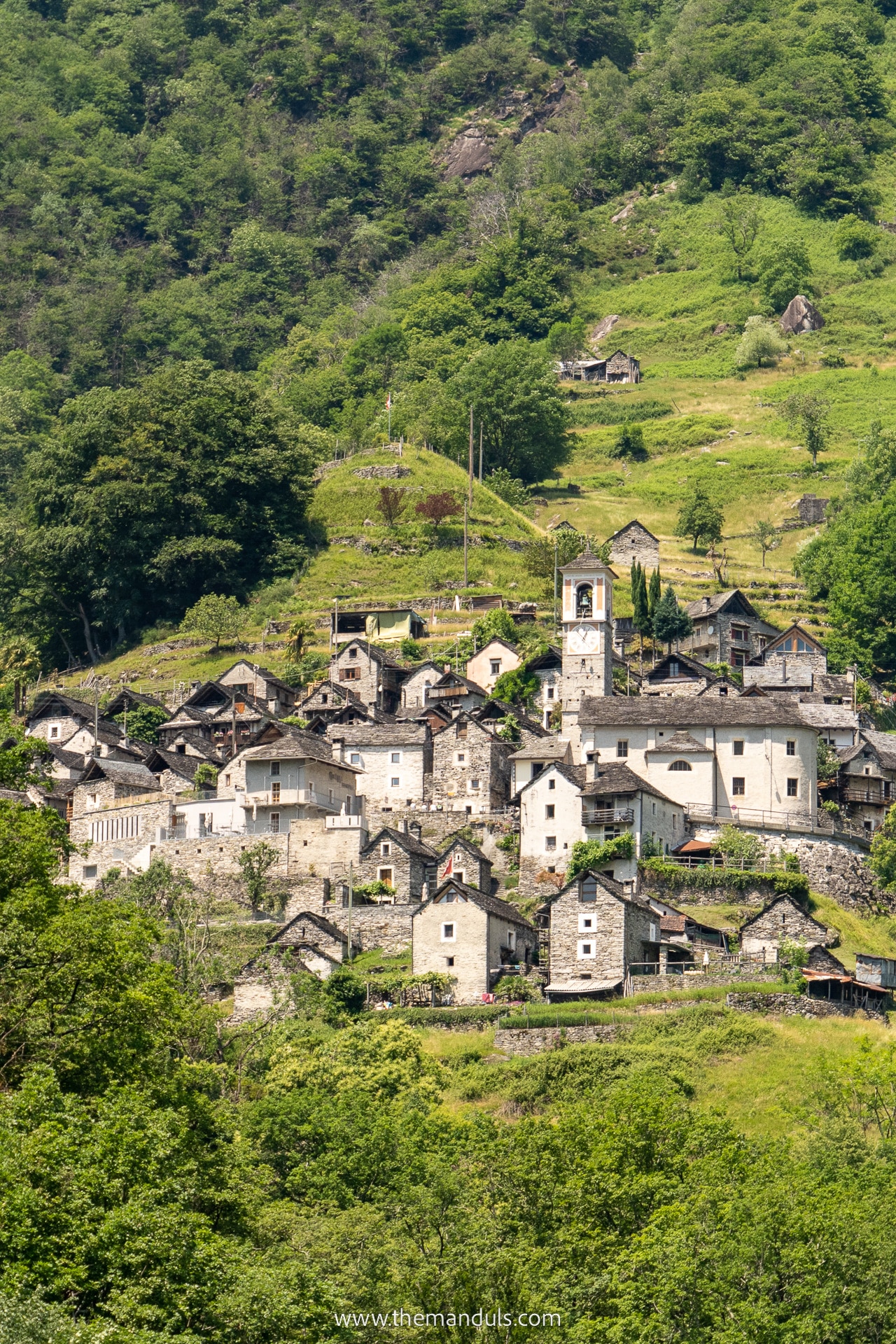 Lavertezzo Valle Verzasca stone houses