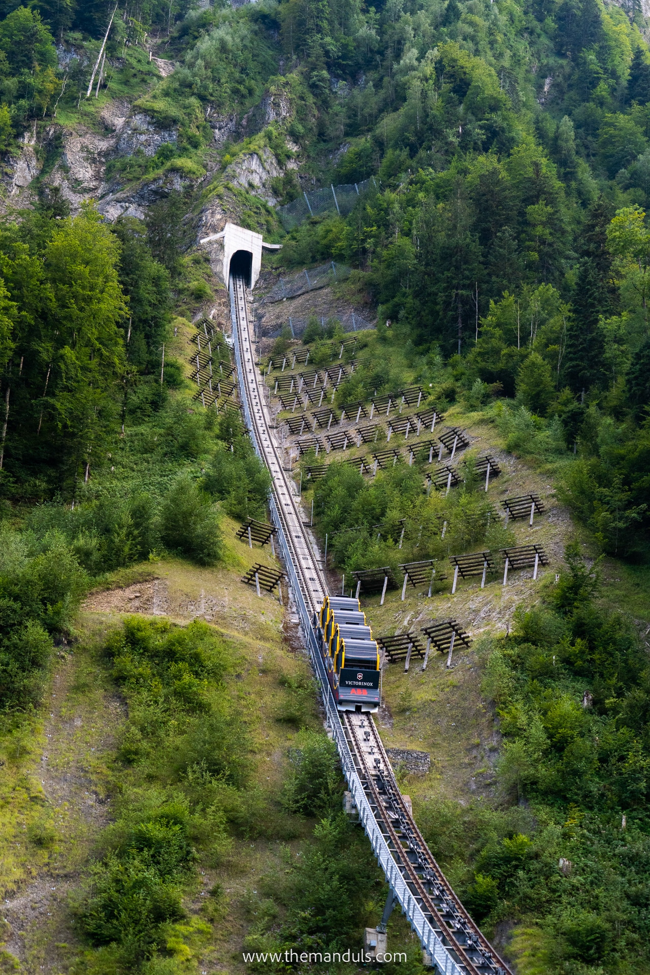 Stoos Ridge Hike Klingenstock Fronalpstock - Stoosbahn funicular