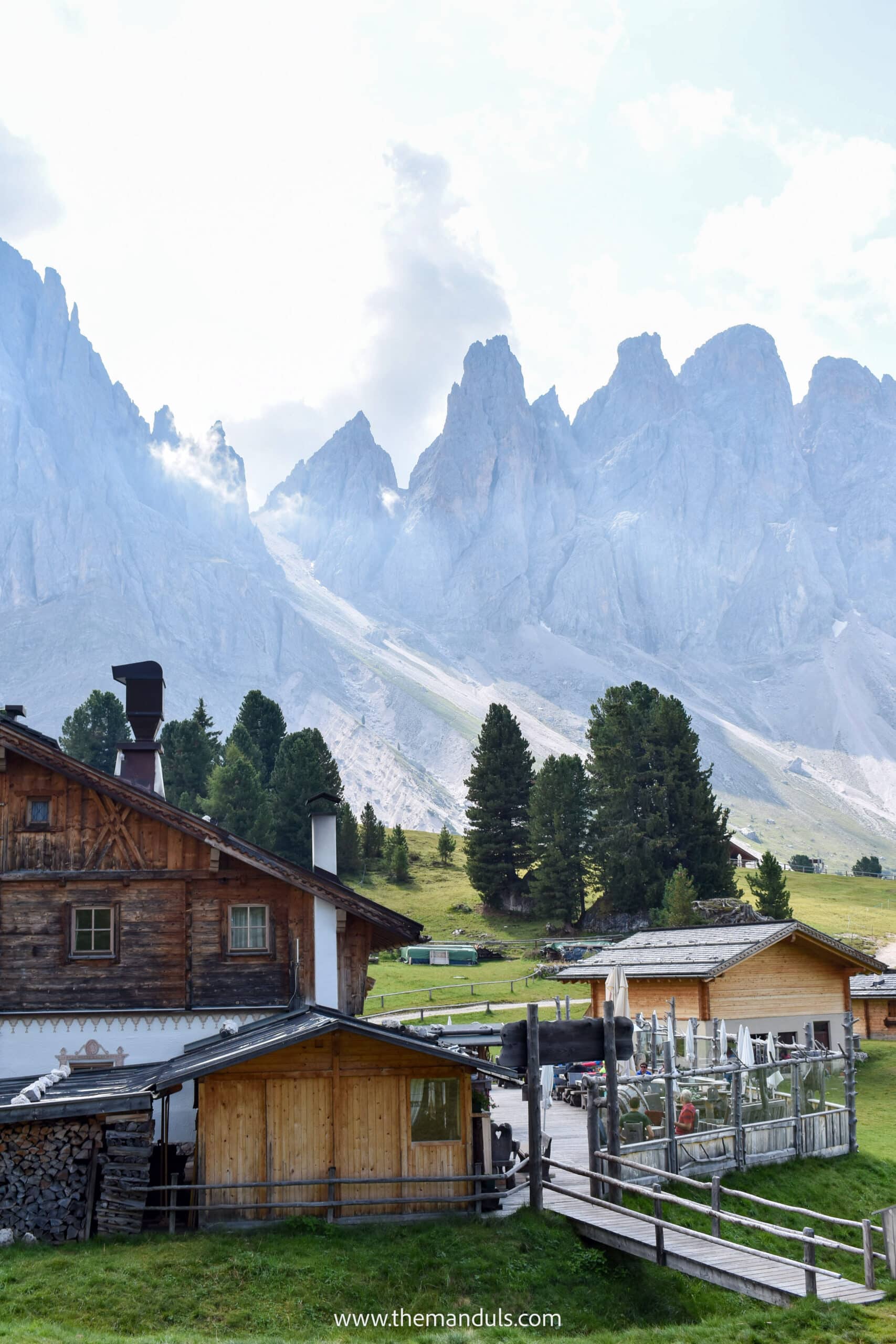 Rifugio delle Odle Adolf Munkel Weg Geisler Alm Italian Dolomites Val di Funes