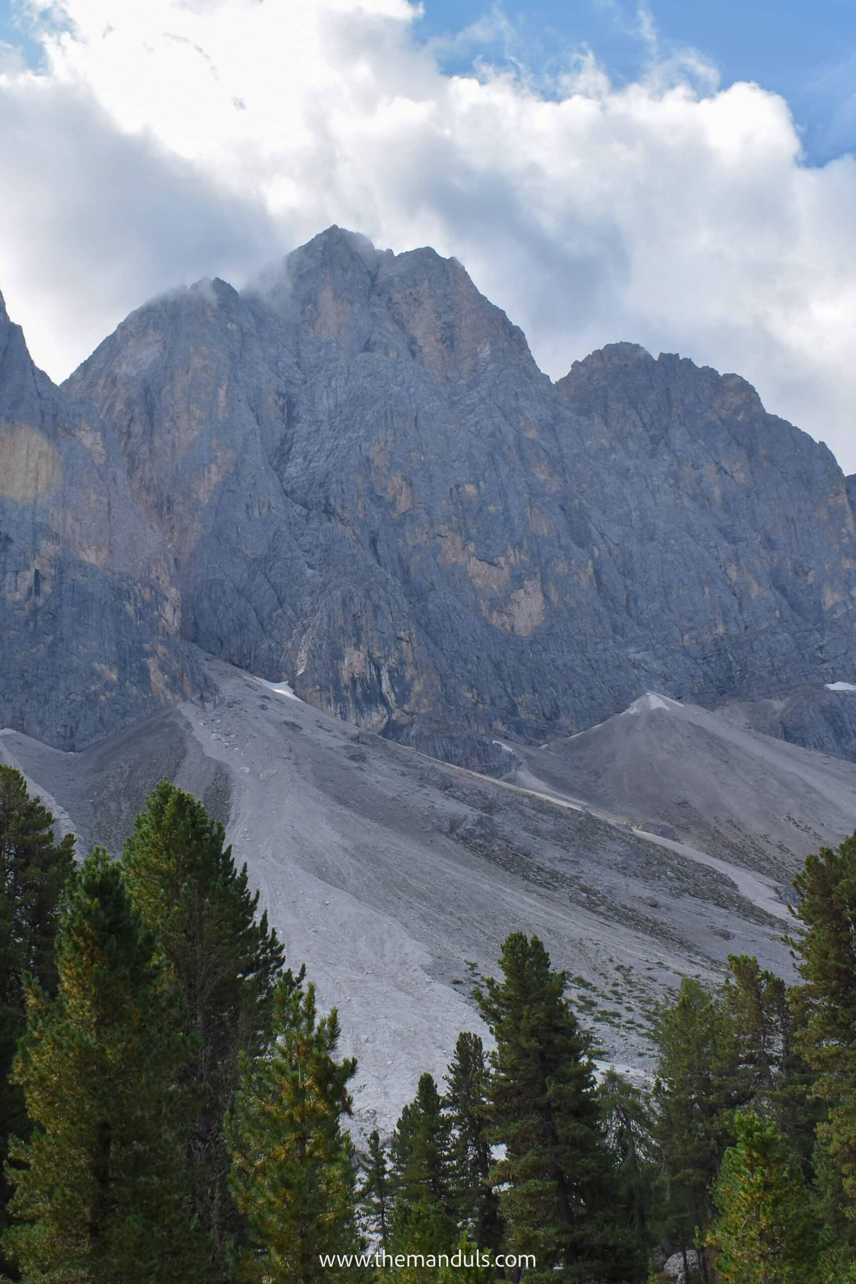 Rifugio delle Odle Adolf Munkel Weg Geisler Alm Italian Dolomites Val di Funes