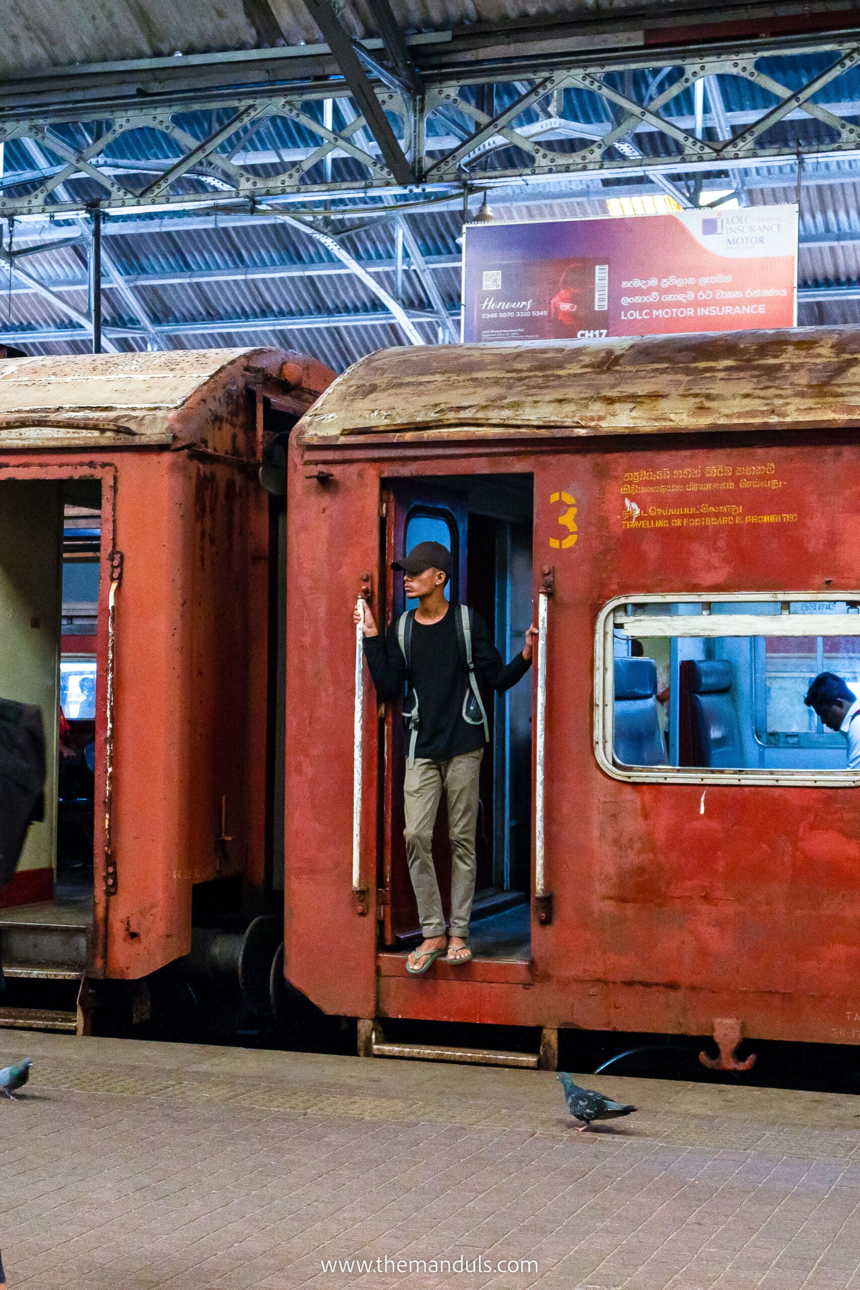 Kandy to Ella train Sri Lanka train ride open door