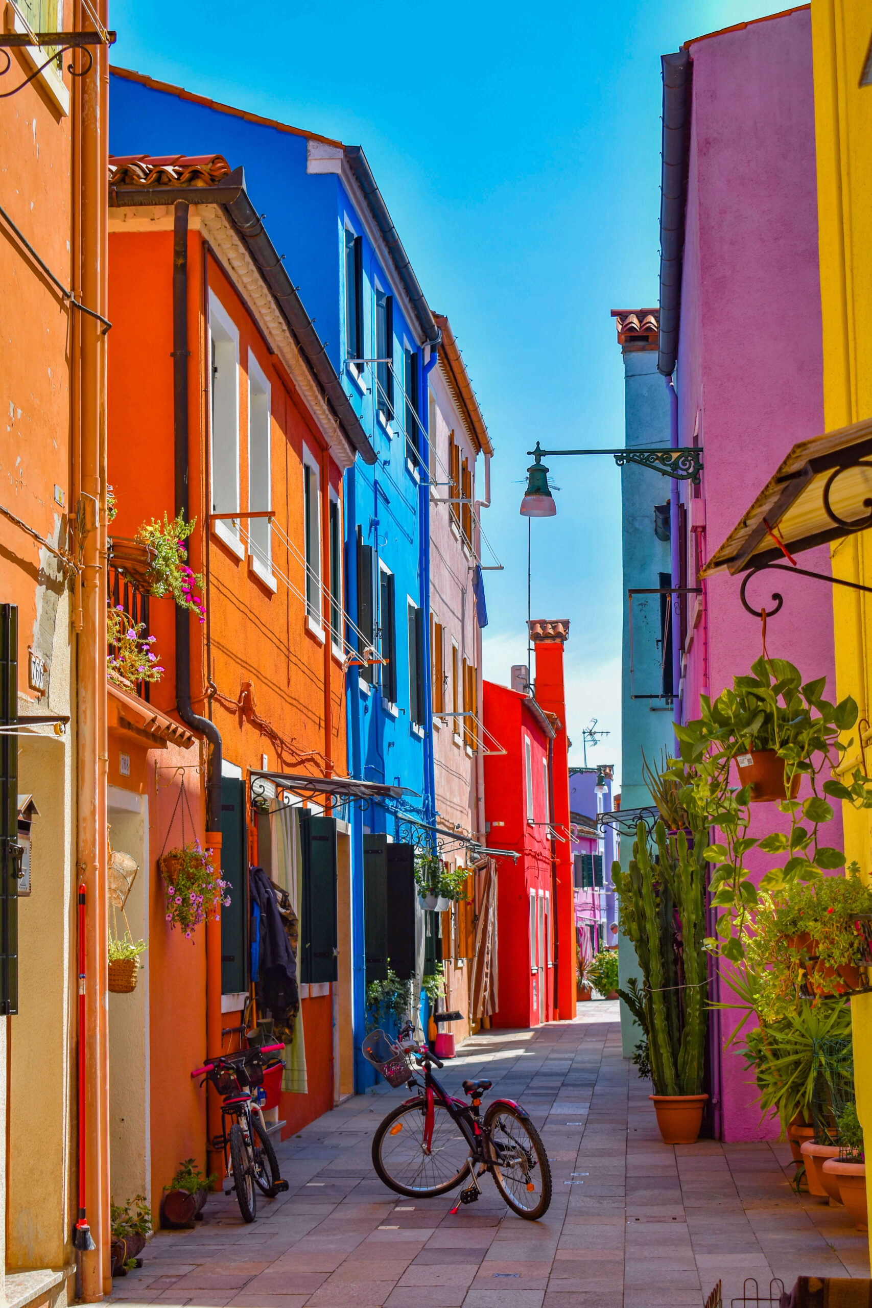 Best Things to do in Venice Italy, Burano Island, colorful houses