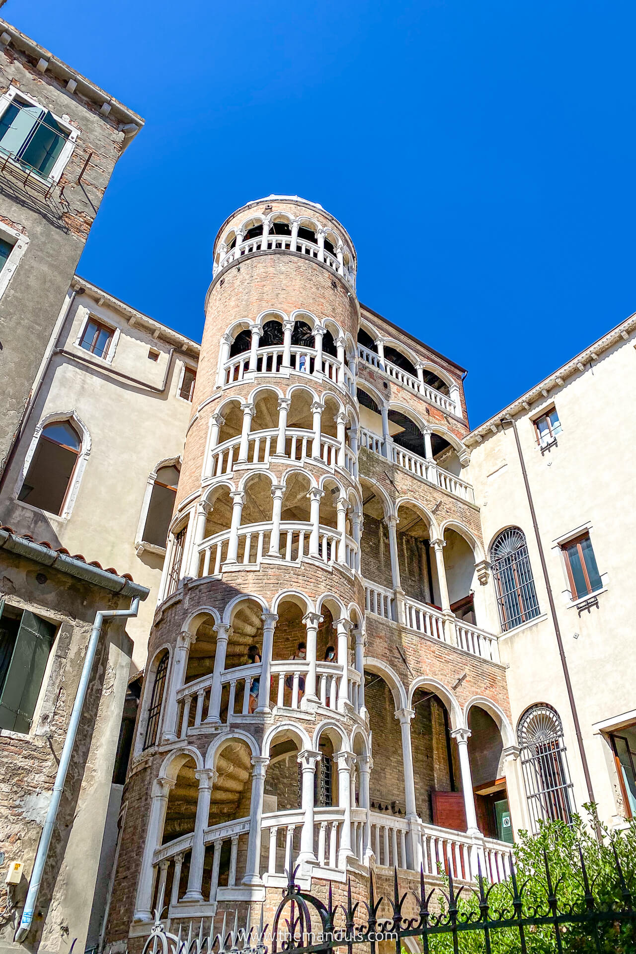 Best Things to do in Venice Italy, Palazzo Contarini del Bovolo