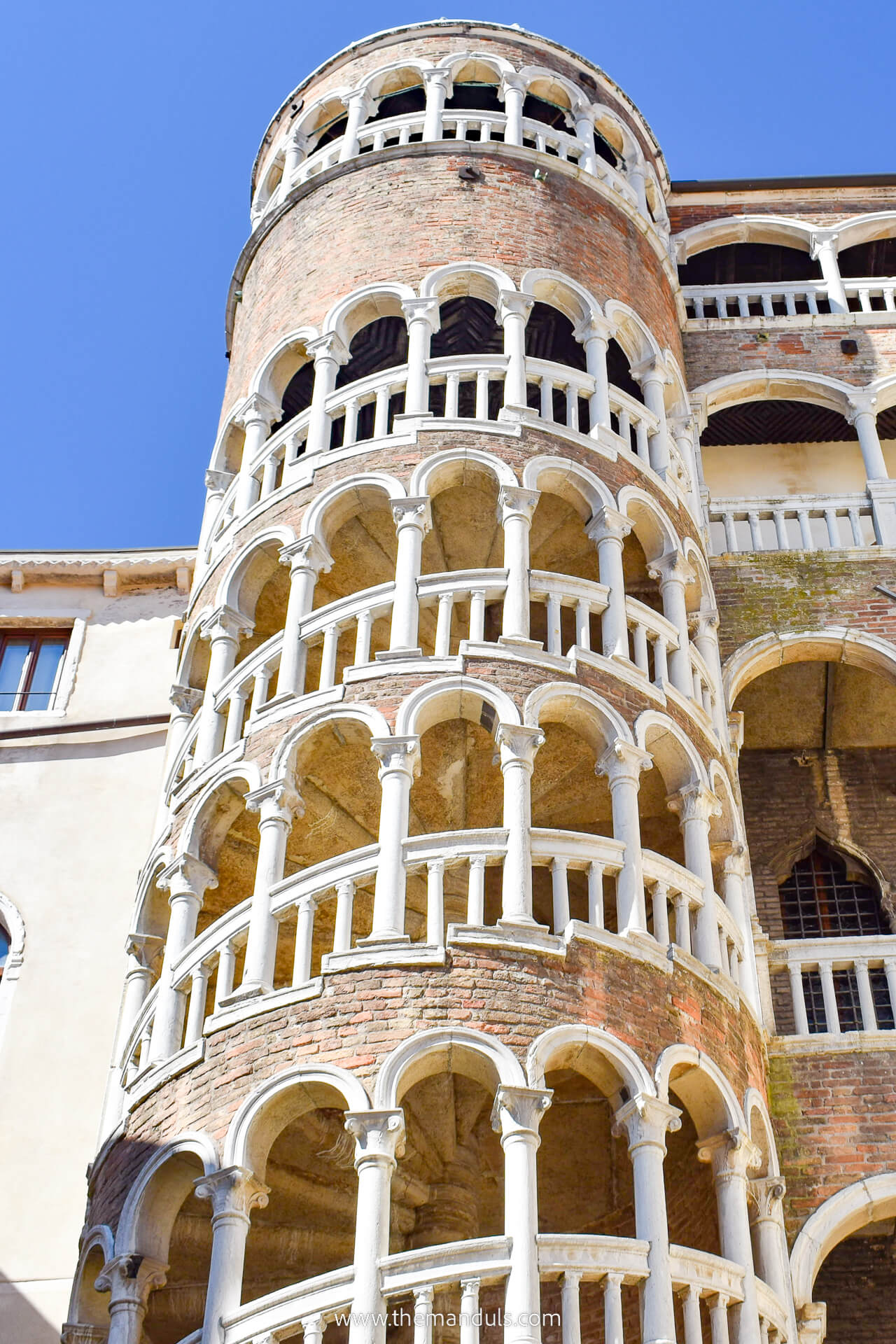 Best Things to do in Venice Italy, Palazzo Contarini del Bovolo