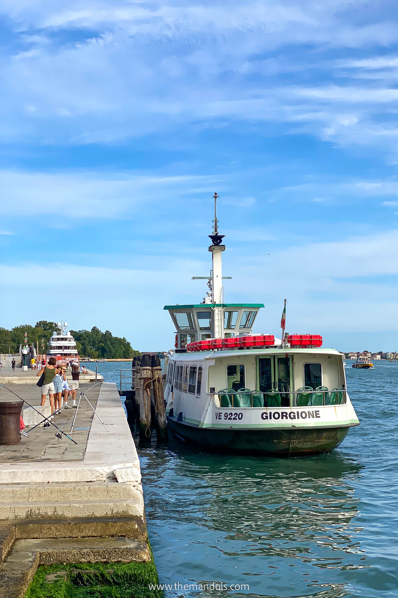 Best Things to do in Venice Italy, Vaporetto