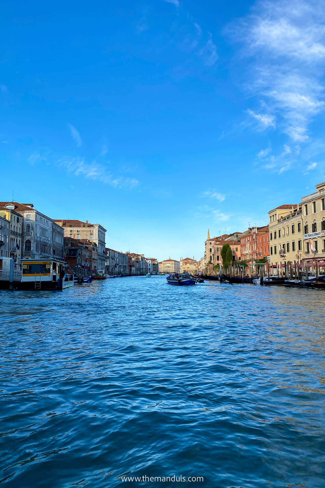 Best things to do in Venice Italy, Vaporetto ride through the canals