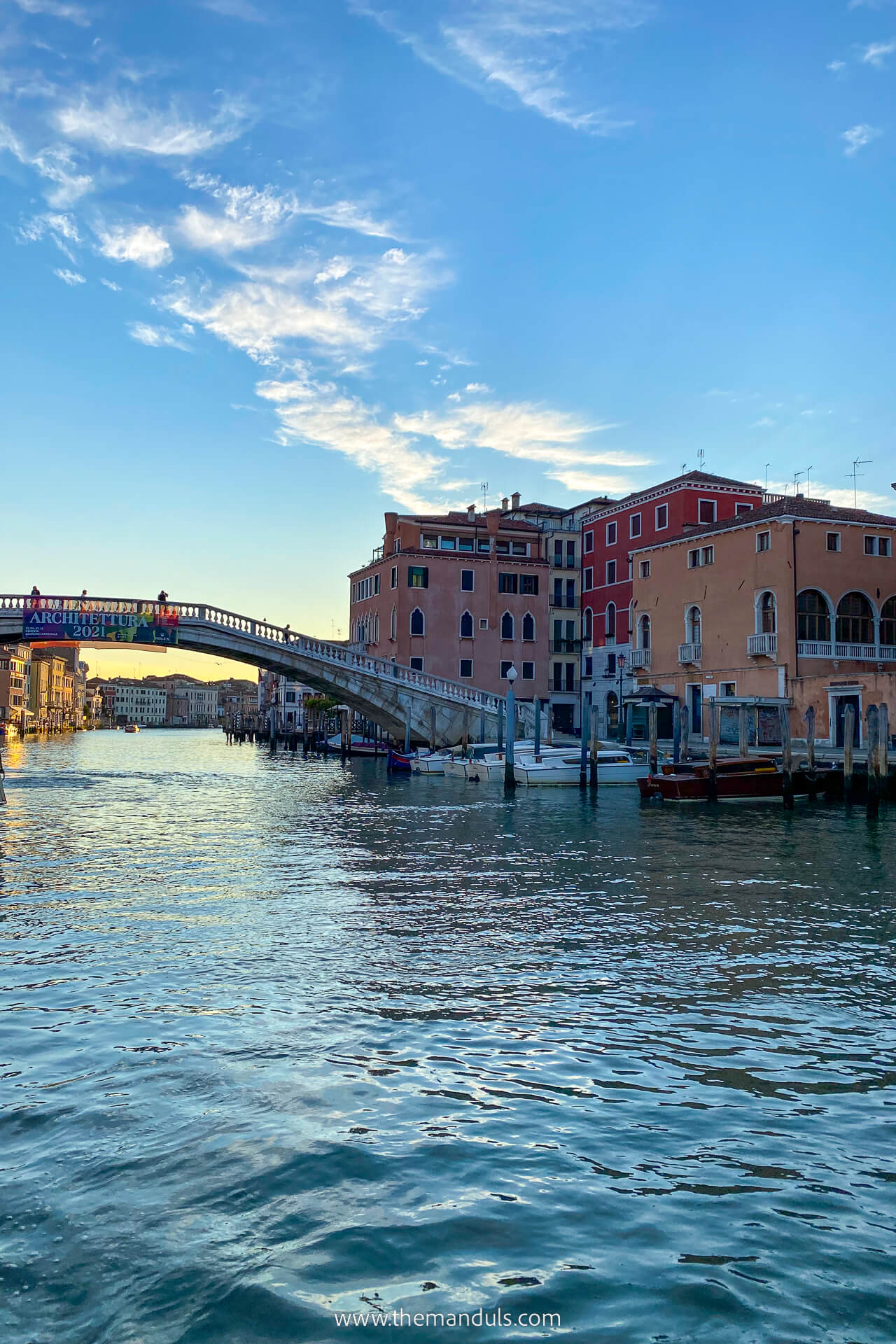 Best things to do in Venice Italy, Vaporetto ride through the canals
