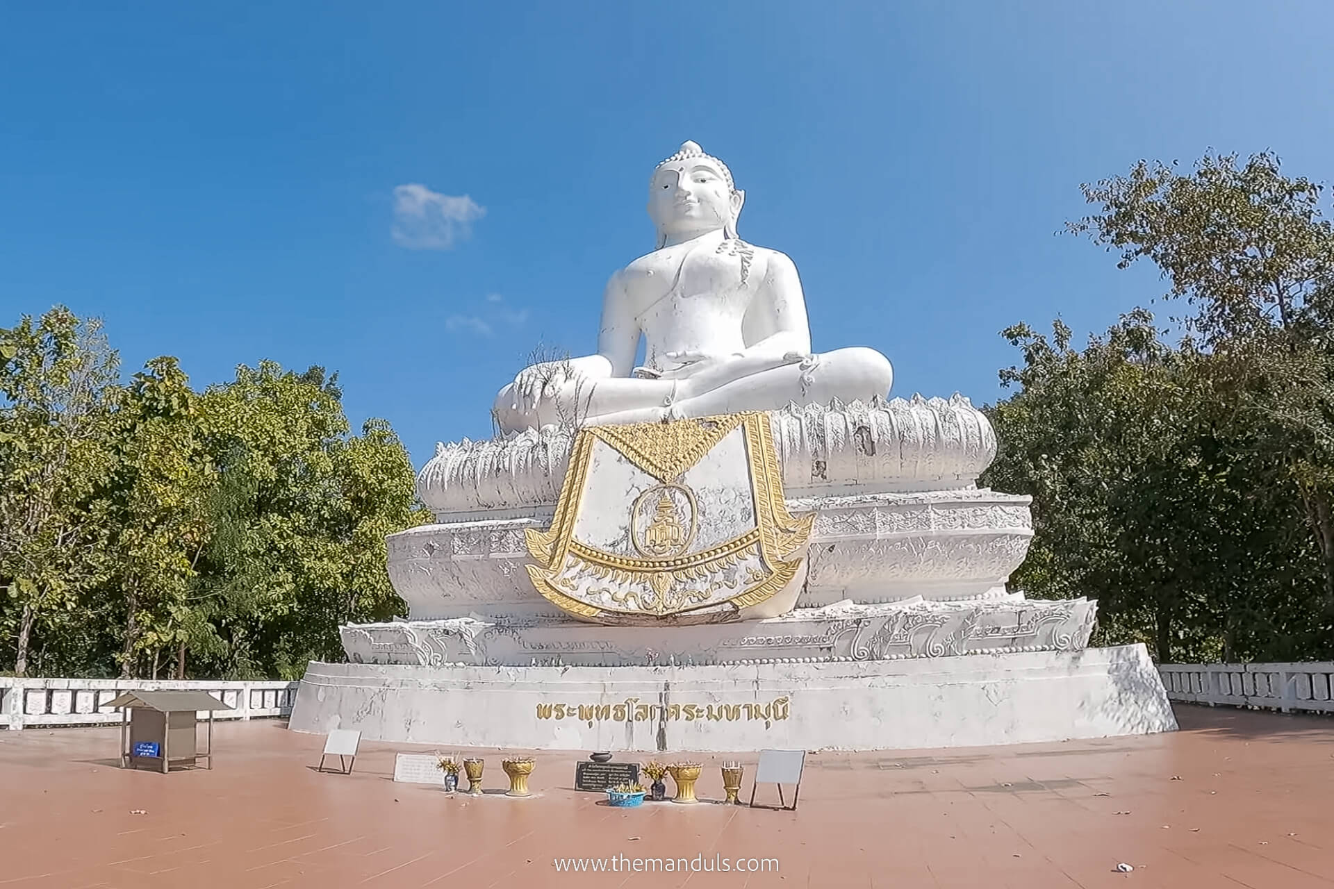 White Buddha (Wat Phra That Mae Yen) Pai 1
