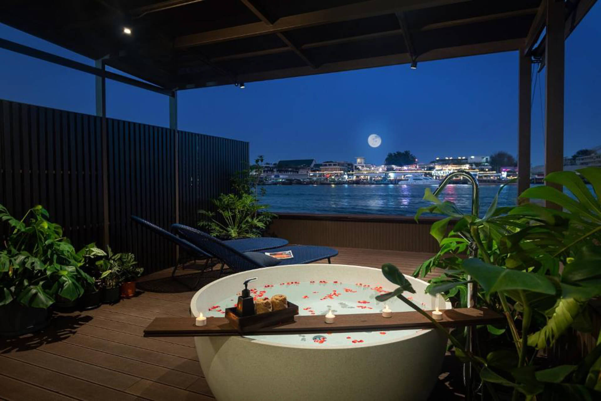 Where to stay in Bangkok Baan Wanglang Riverside Where to stay in Bangkok Baan Wanglang Riverside