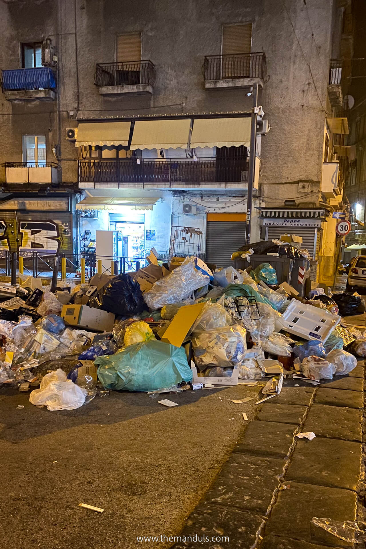 Best things to do in Naples Italy Trash