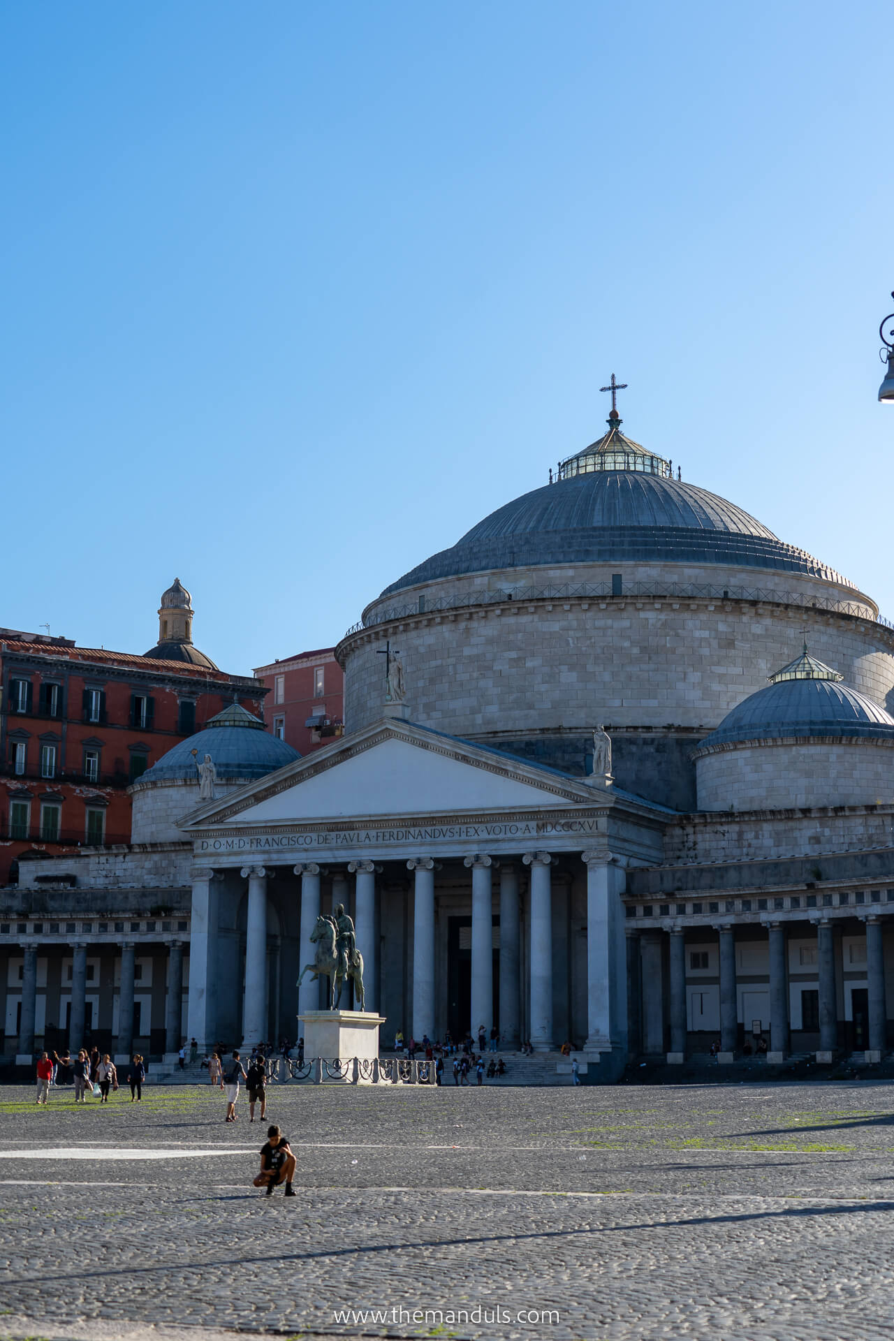 Best things to do in Naples Piazza del Plebiscito 2 Best things to do in Naples Piazza del Plebiscito