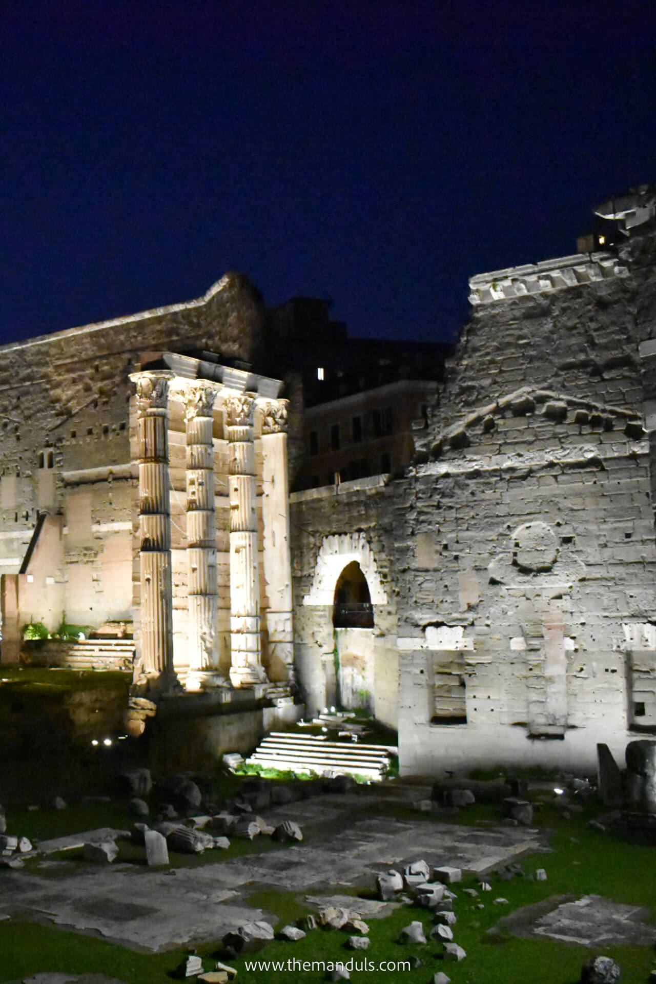 Things to do in Rome - Roman Forum at night 2 Things to do in Rome - Roman Forum at night