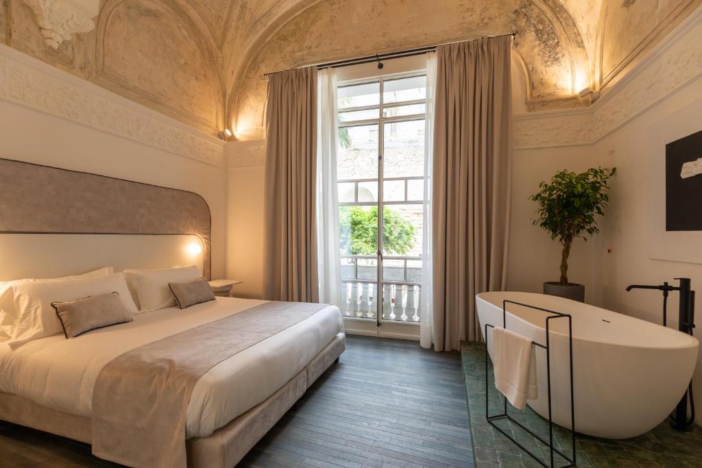 Where to stay in Naples best hotels Artemisia Domus - Giardino
