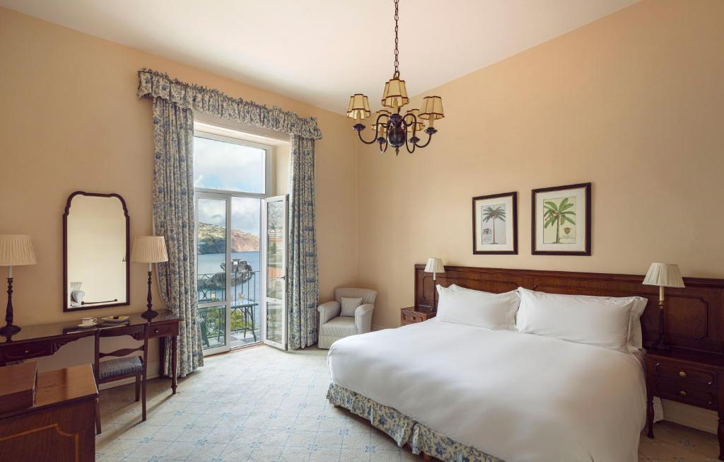 Best hotels in Funchal Madeira - Reid's Palace room