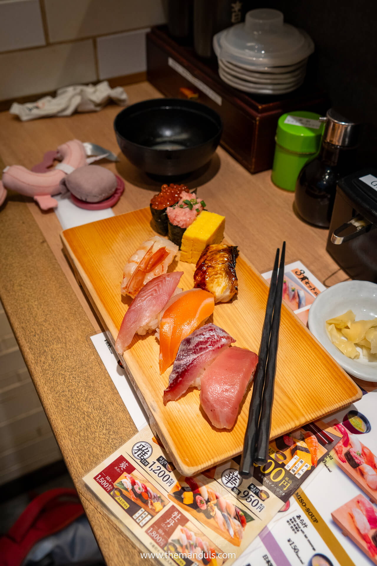 Standing sushi bar Standing sushi bar