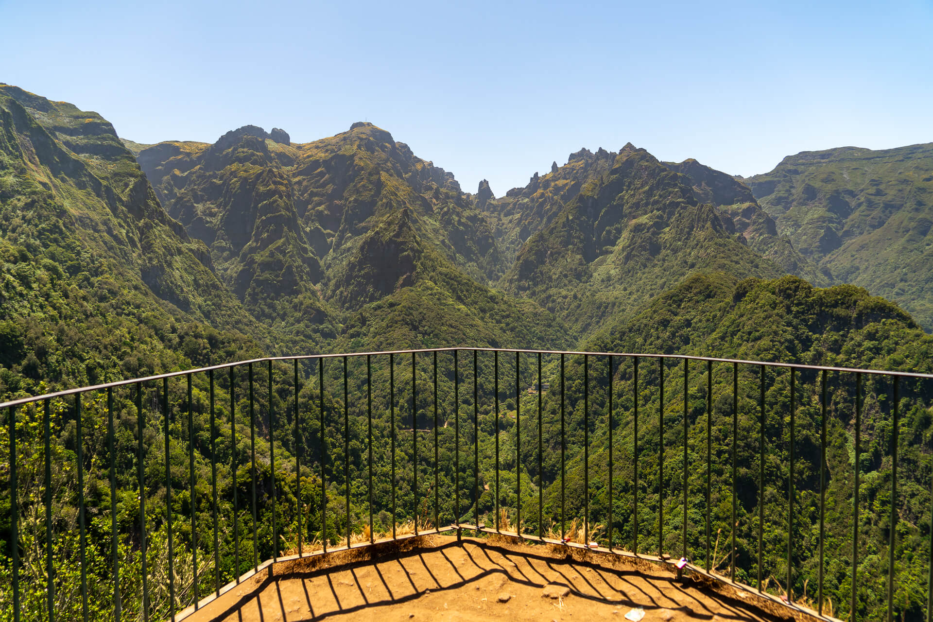 Vereda dos Balcoes PR11 hike Madeira