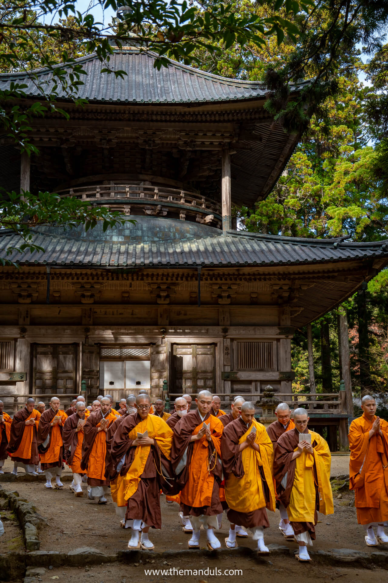 Koyasan Kongobu-ji temple monks