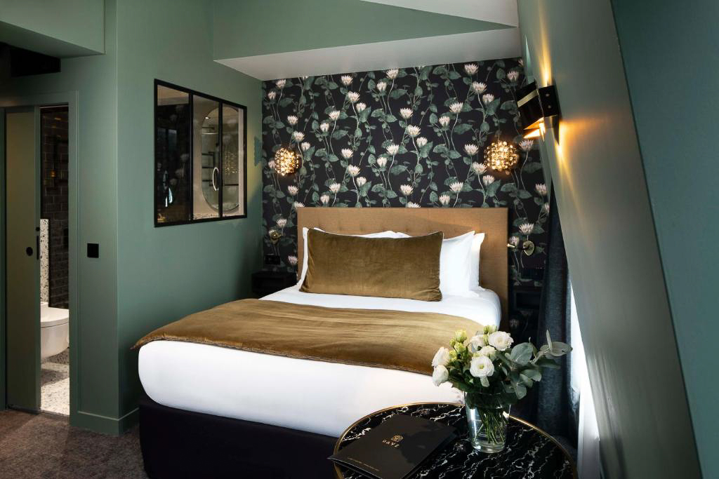 Best Eiffel Tower view hotels - Rayz Eiffel 1